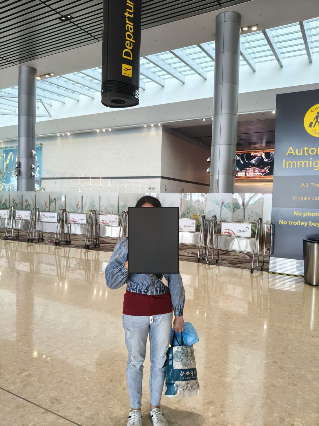 An Apex Maids helper arriving for placement